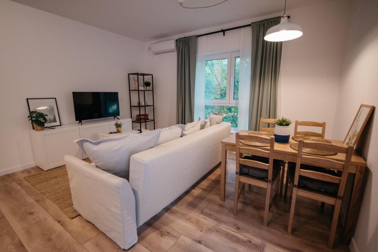 Nuez Apartments Dumbravita  المظهر الخارجي الصورة