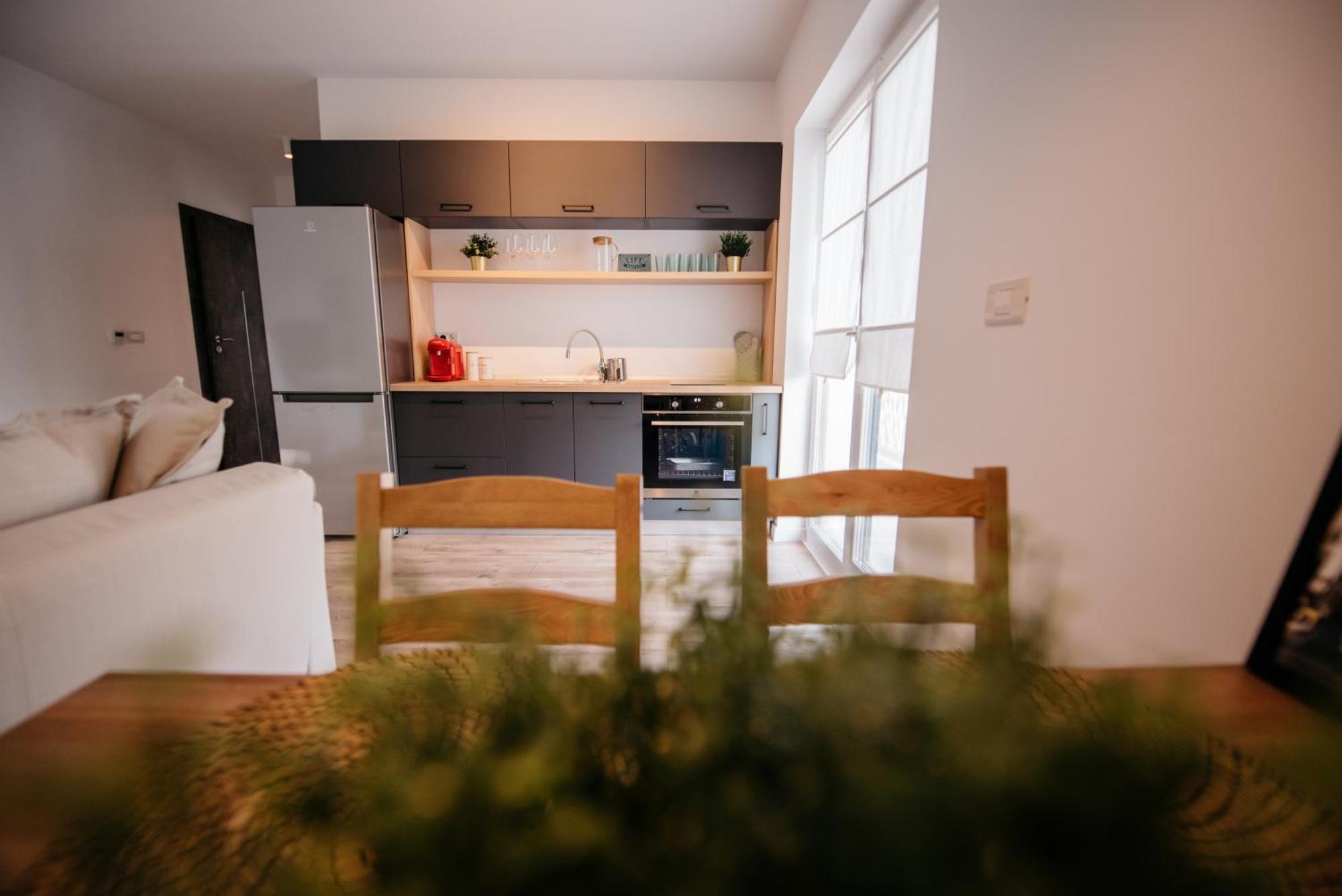 Nuez Apartments Dumbravita  المظهر الخارجي الصورة